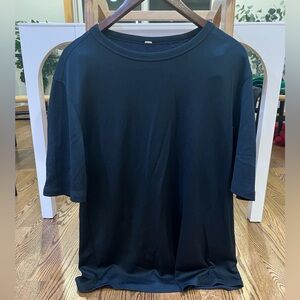 Lululemon men’s metal tech workout shirt.  Sz L